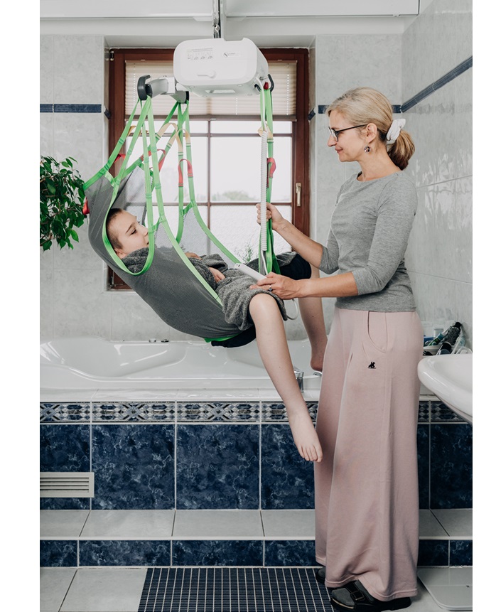 Stacionarus lubinis pacientų keltuvas Heliq